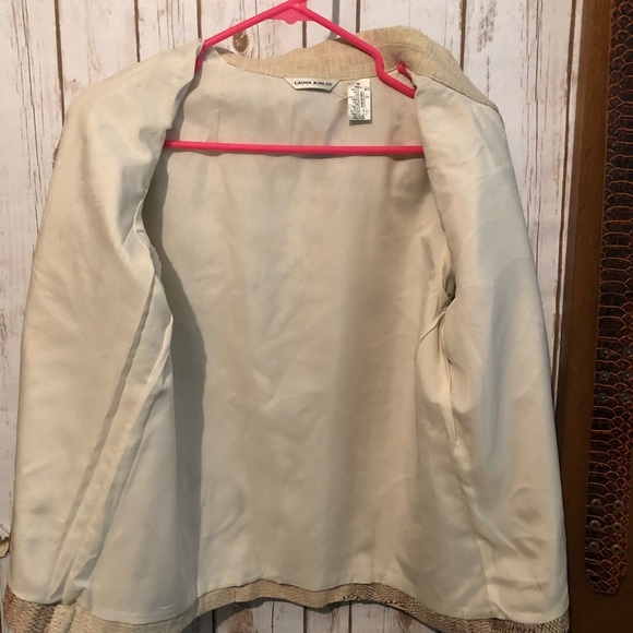 New Laura Ashley Embroidered Jacket - Picture 4 of 7